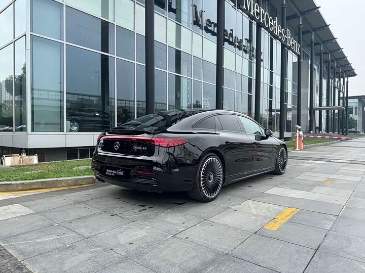 Фото 5 - Mercedes-Benz EQS AMG