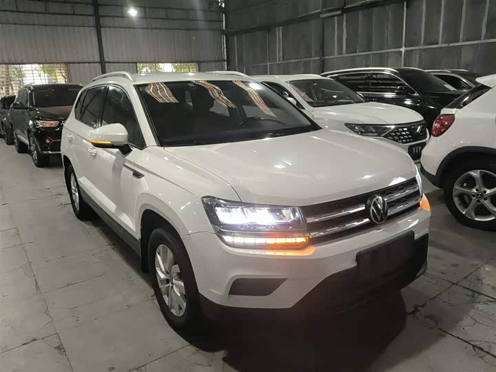 Фото 4 - Volkswagen Tharu