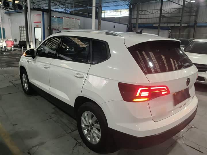 Фото 5 - Volkswagen Tharu