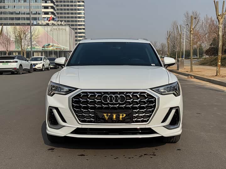 Фото 2 - Audi Q3