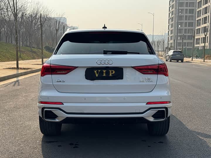 Фото 6 - Audi Q3