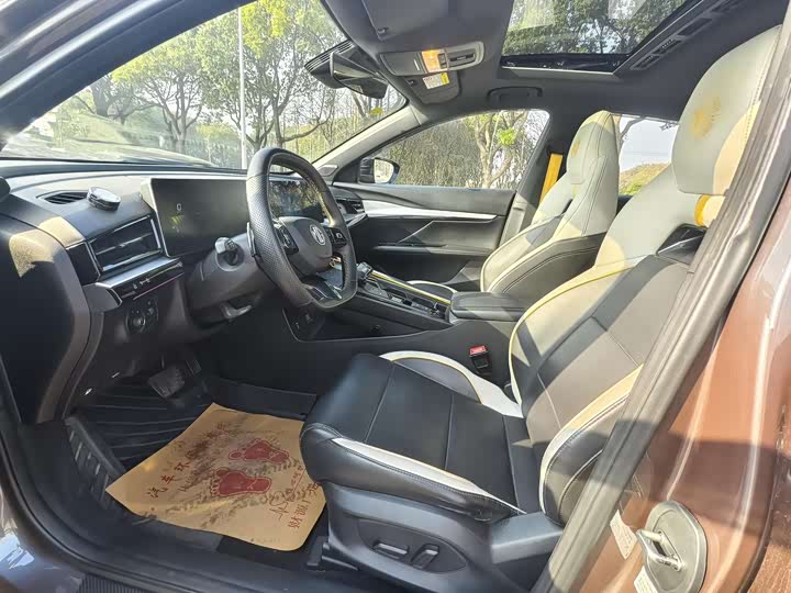 Фото 9 - MG Motor 5 Scorpio