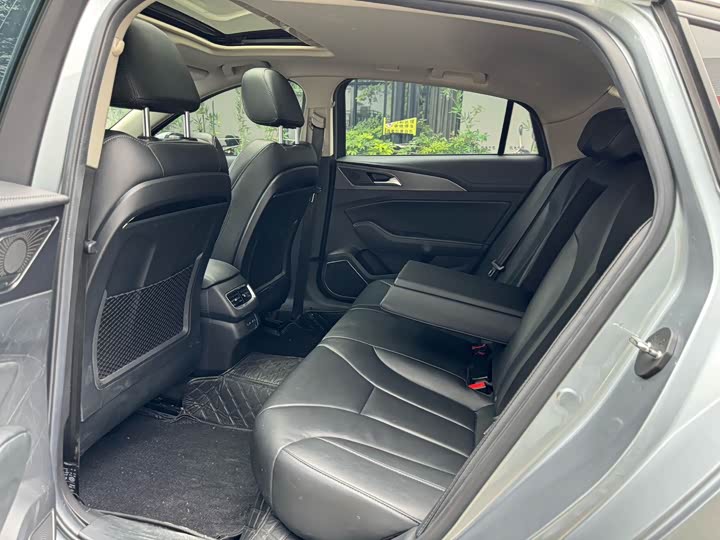 Фото 5 - Hongqi H5