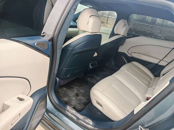 Фото 8 - Zeekr 007