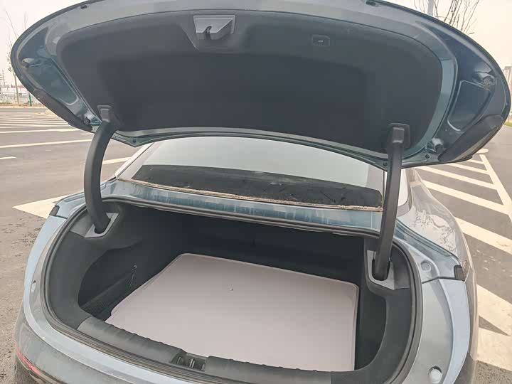 Фото 9 - Zeekr 007