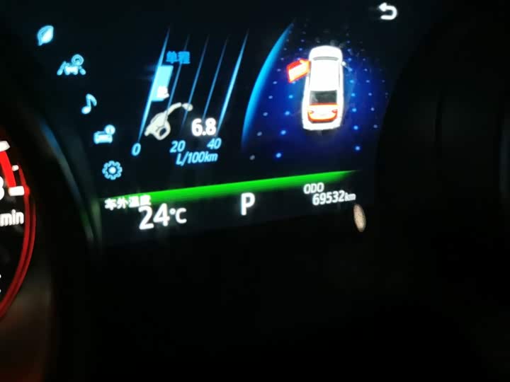 Фото 5 - Toyota Camry