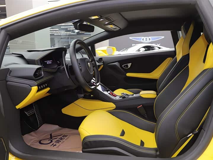 Фото 4 - Lamborghini Huracán