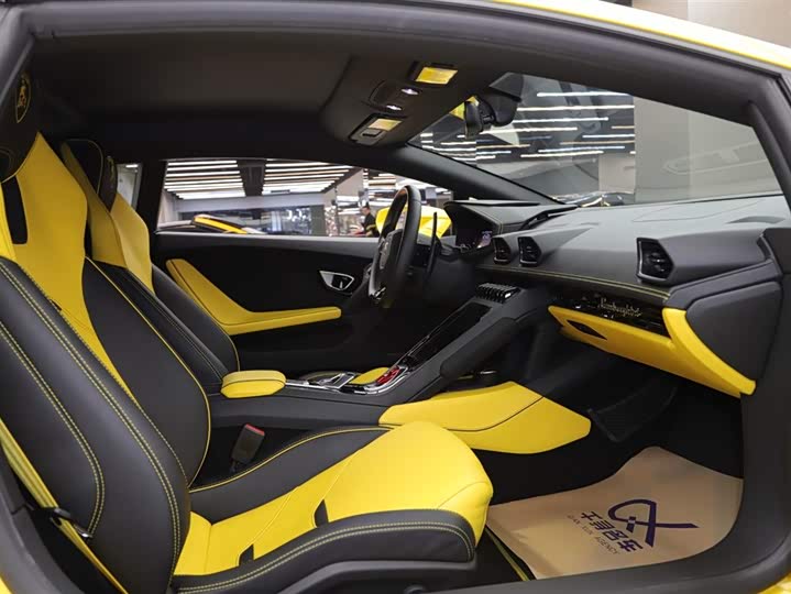 Фото 7 - Lamborghini Huracán