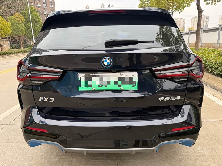 Фото 4 - BMW iX3