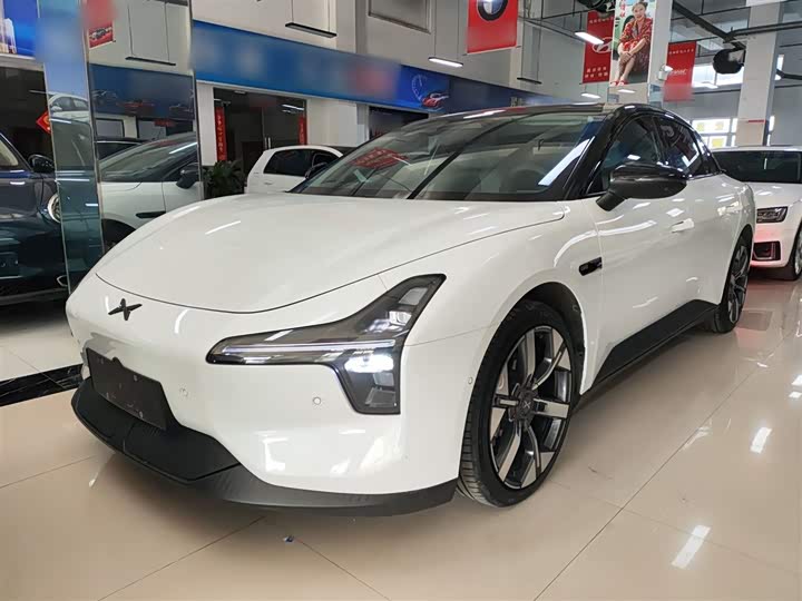 Фото 1 - XPeng Mona M03