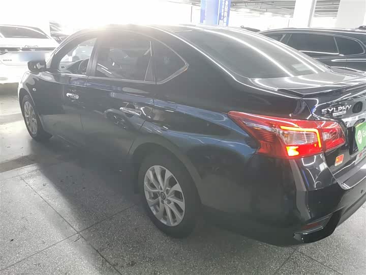 Фото 5 - Nissan Sylphy