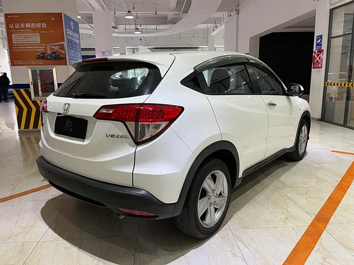Фото 4 - Honda Vezel
