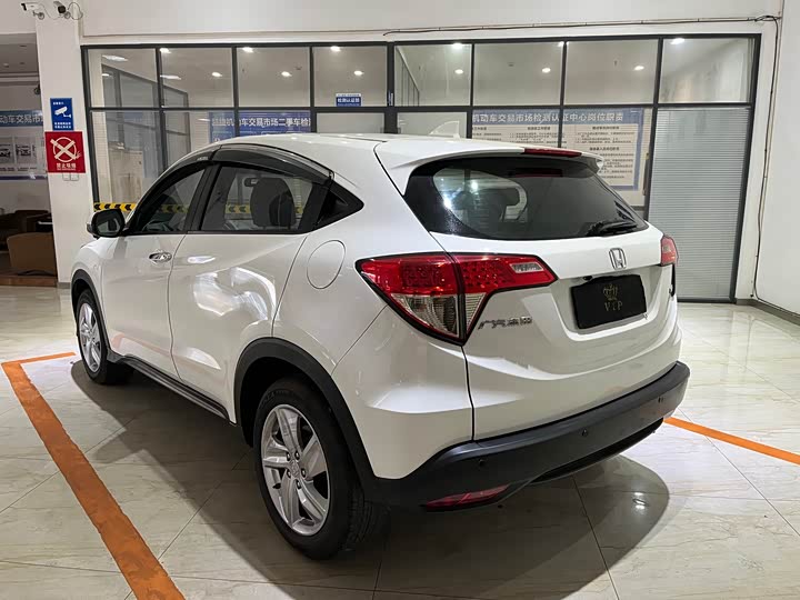Фото 6 - Honda Vezel
