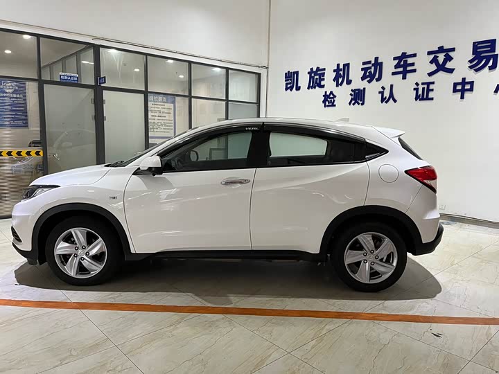 Фото 7 - Honda Vezel