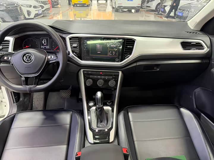 Фото 3 - Volkswagen T-Roc