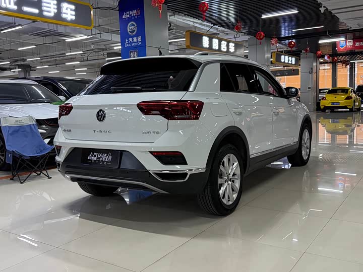 Фото 6 - Volkswagen T-Roc
