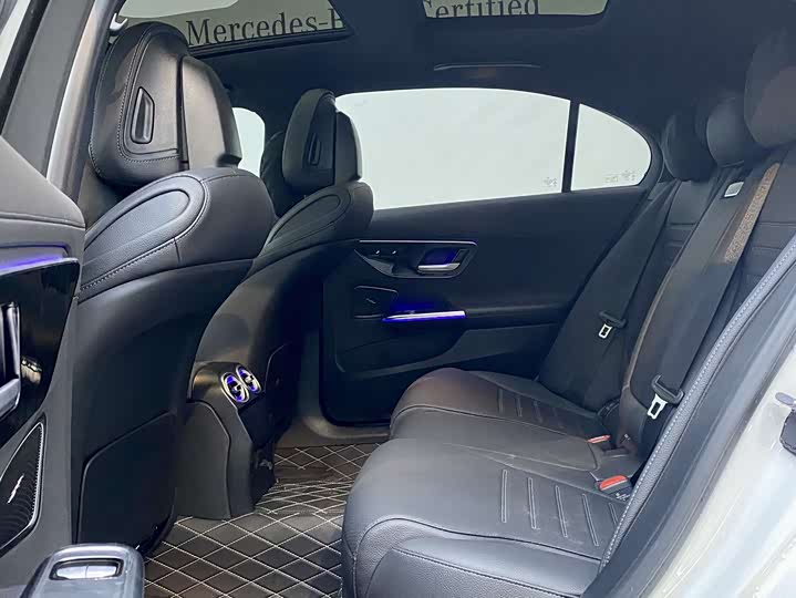 Фото 7 - Mercedes-Benz C-Class