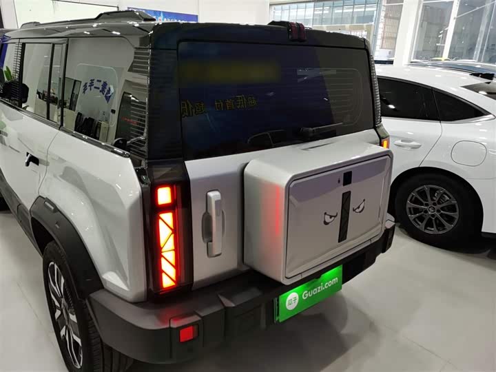 Фото 6 - Chery iCar 03