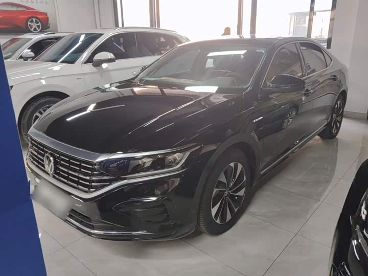 Фото 2 - Volkswagen Passat