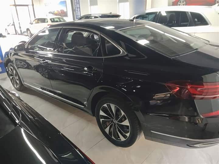 Фото 5 - Volkswagen Passat