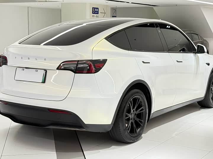 Фото 2 - Tesla Model Y