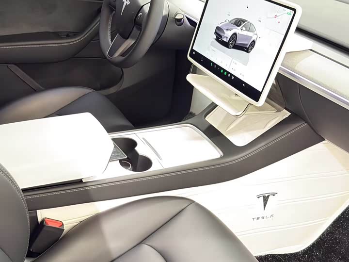 Фото 9 - Tesla Model Y