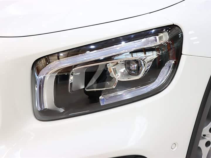 Фото 7 - Mercedes-Benz GLB-Class