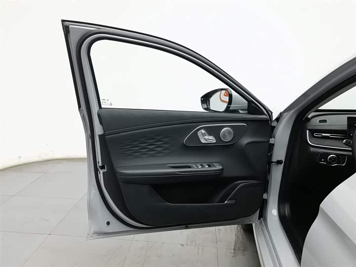 Фото 8 - Chery Fulwin A8L