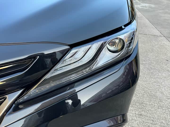 Фото 4 - Toyota Camry