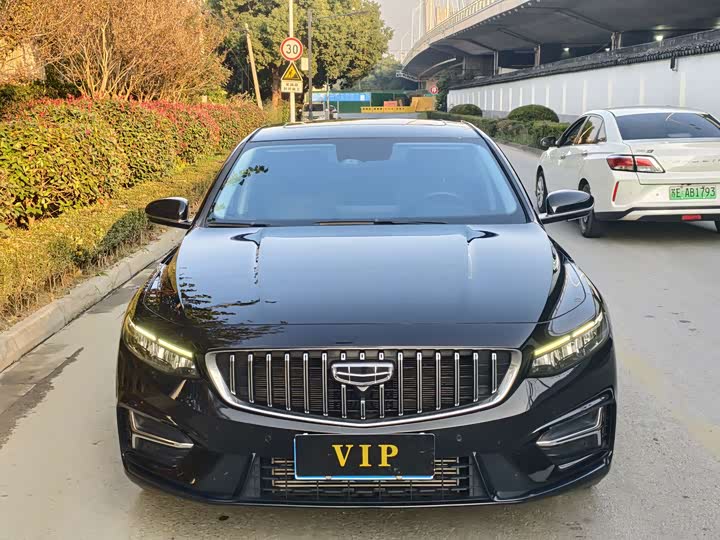 Фото 2 - Geely Preface