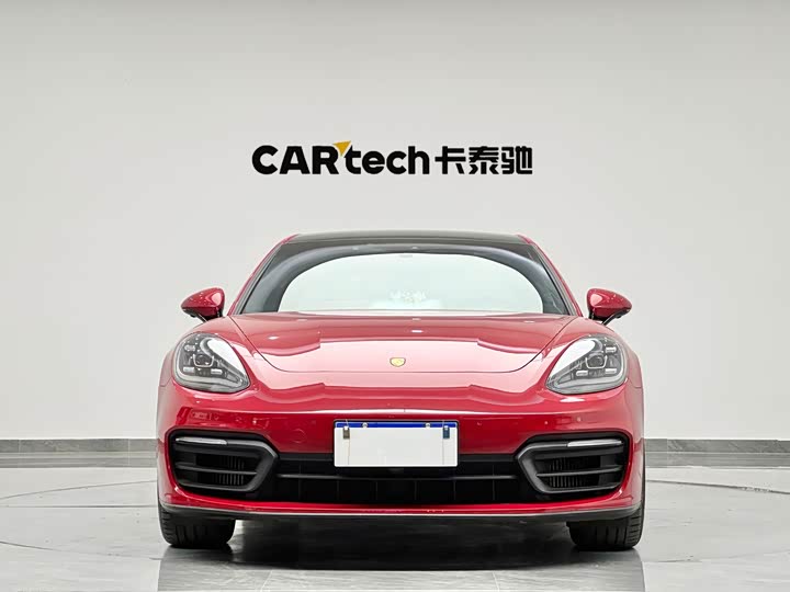 Фото 2 - Porsche Panamera