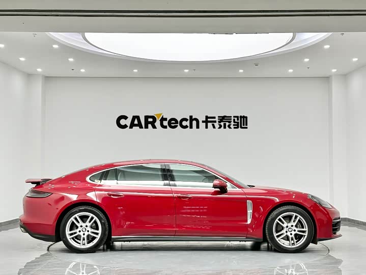 Фото 4 - Porsche Panamera