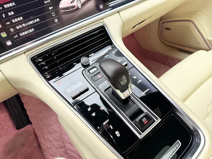 Фото 9 - Porsche Panamera