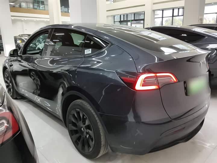 Фото 5 - Tesla Model Y