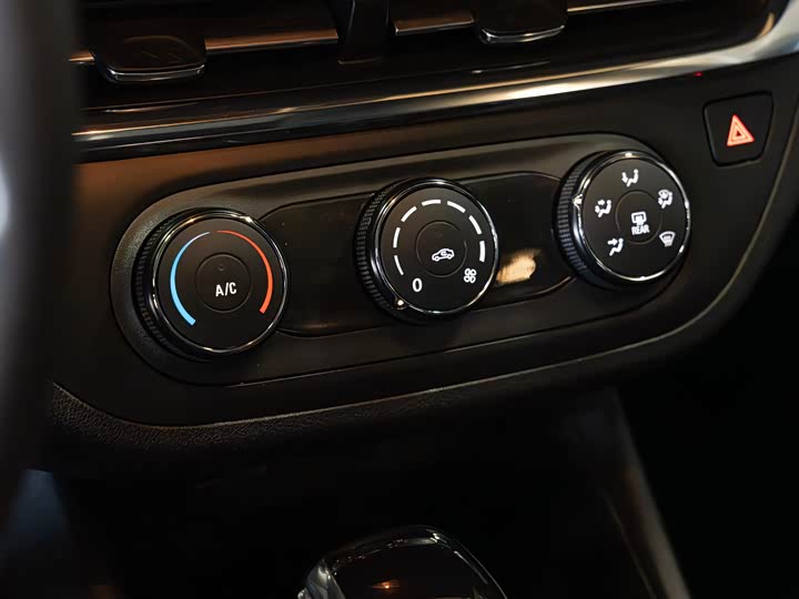 Фото 7 - Buick Envista