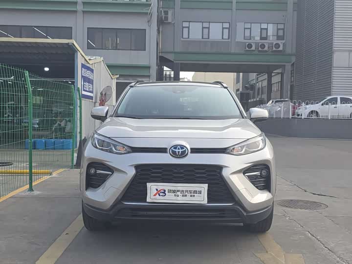 Фото 2 - Toyota Wildlander