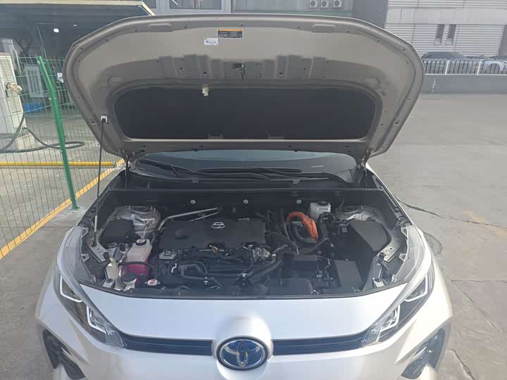 Фото 6 - Toyota Wildlander