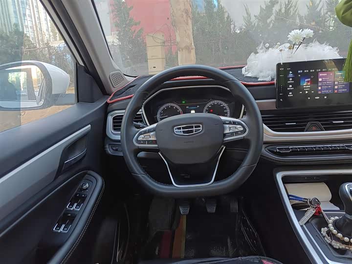 Фото 3 - Geely Vision X6