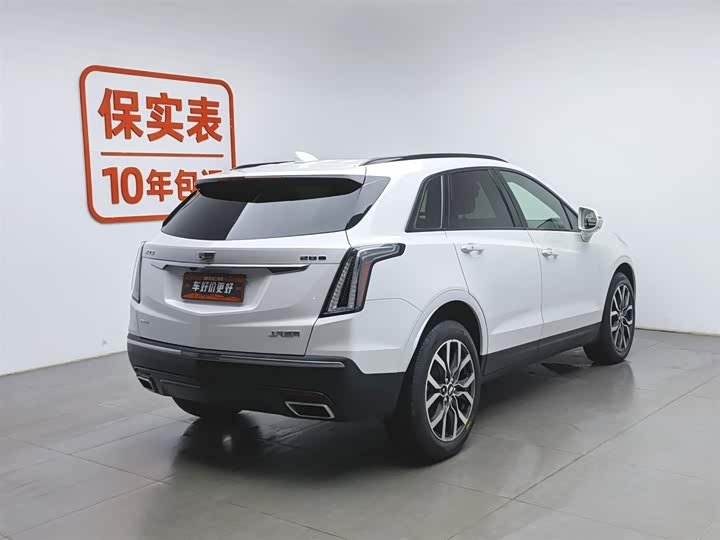 Фото 2 - Cadillac XT5