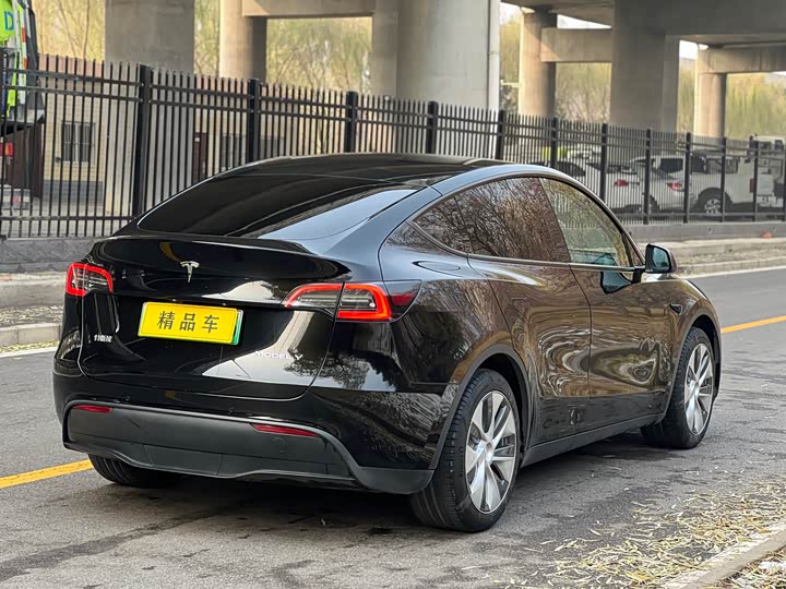 Фото 7 - Tesla Model Y