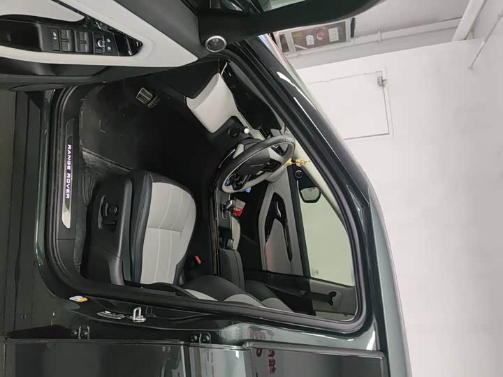 Фото 5 - Land Rover Range Rover Evoque L