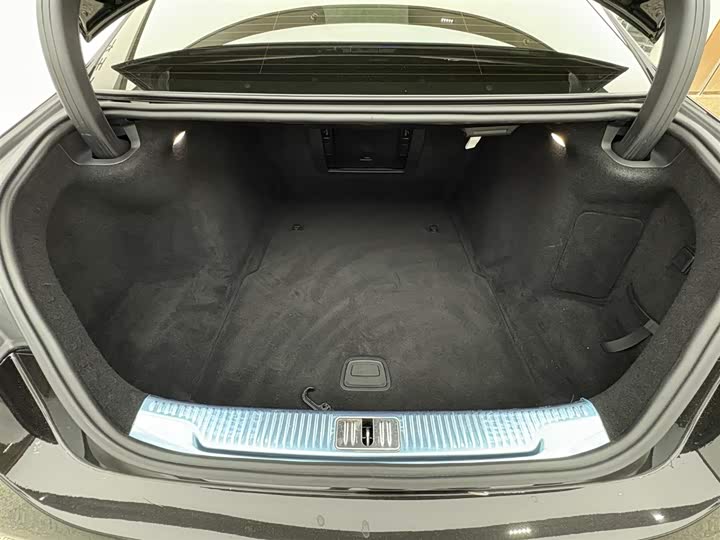 Фото 6 - Mercedes-Benz S-Class