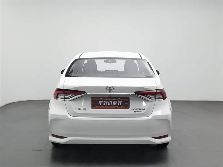 Фото 4 - Toyota Corolla