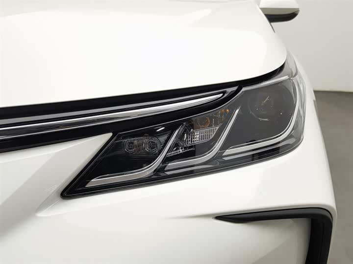 Фото 7 - Toyota Corolla