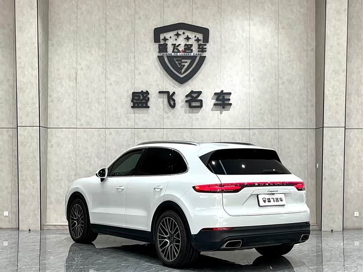 Фото 5 - Porsche Cayenne