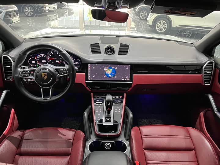 Фото 8 - Porsche Cayenne