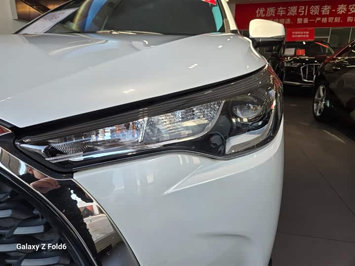 Фото 8 - Toyota Corolla Cross