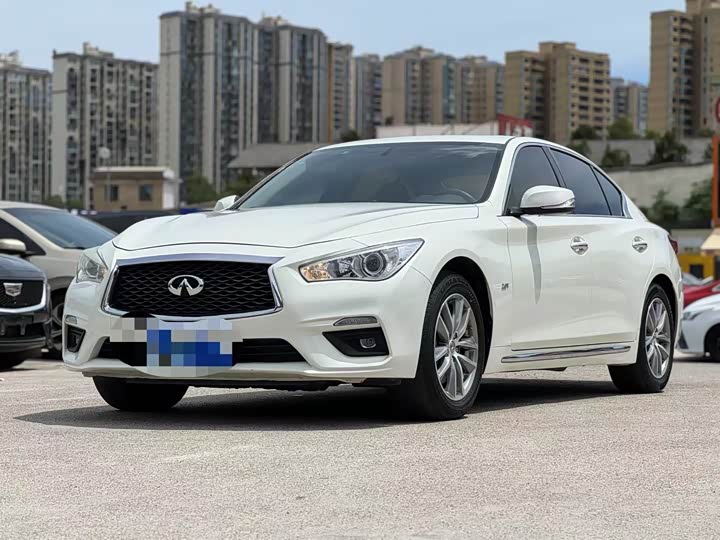 Фото 1 - Infiniti Q50L
