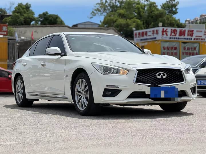Фото 3 - Infiniti Q50L