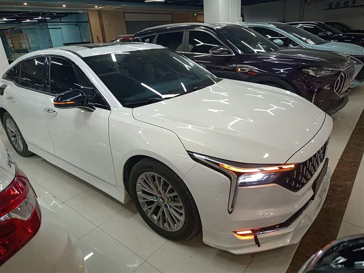 Фото 4 - Bestune B70